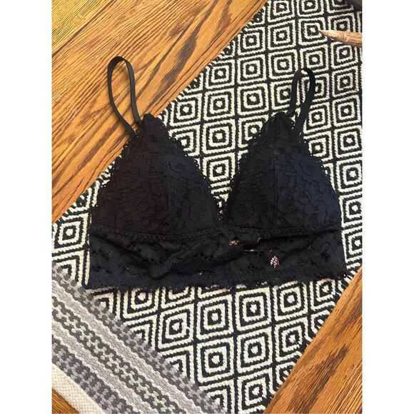 Momanda Black Floral Lace Plunge Wireless Triangle Cup Nursing Bralette Size 34B - Picture 1 of 6